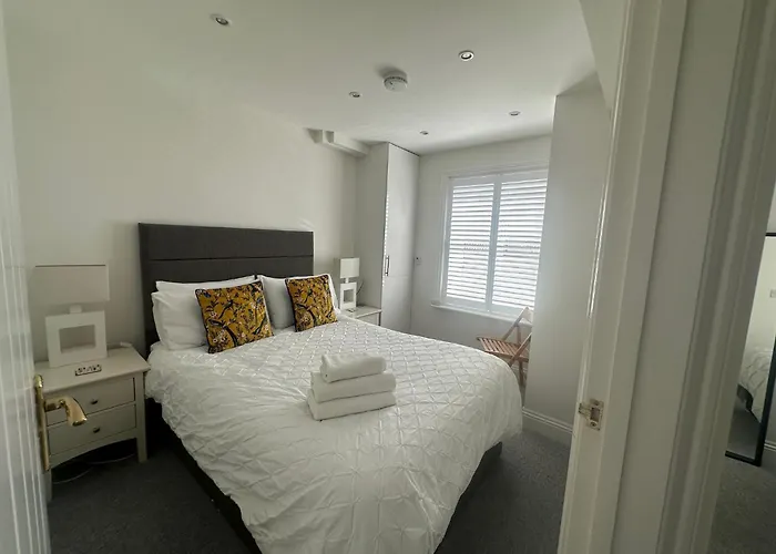 House By The Sea, Worthing